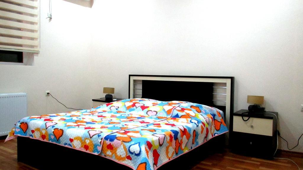 Max Comfort Hotel Kutaisi Eksteriør bilde